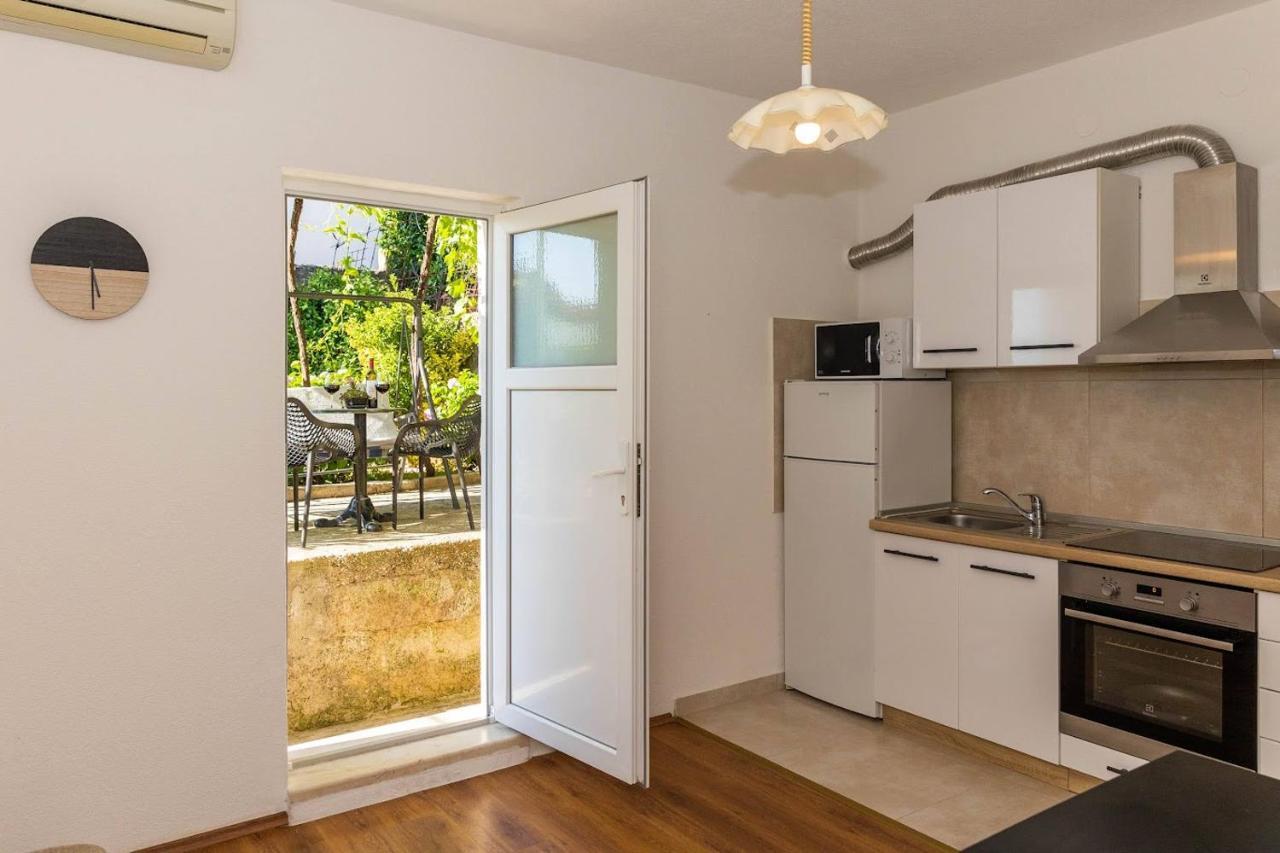 Wanderlust Apartments ดูบรอฟนิก ภายนอก รูปภาพ